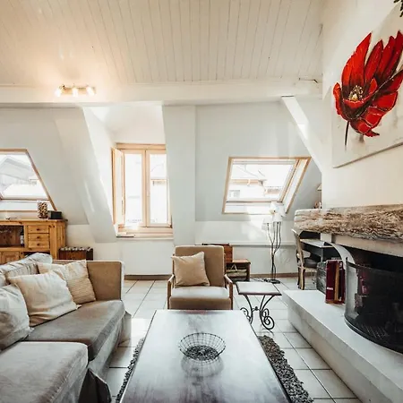 Le White Flat Exceptionnel Proche Lac *