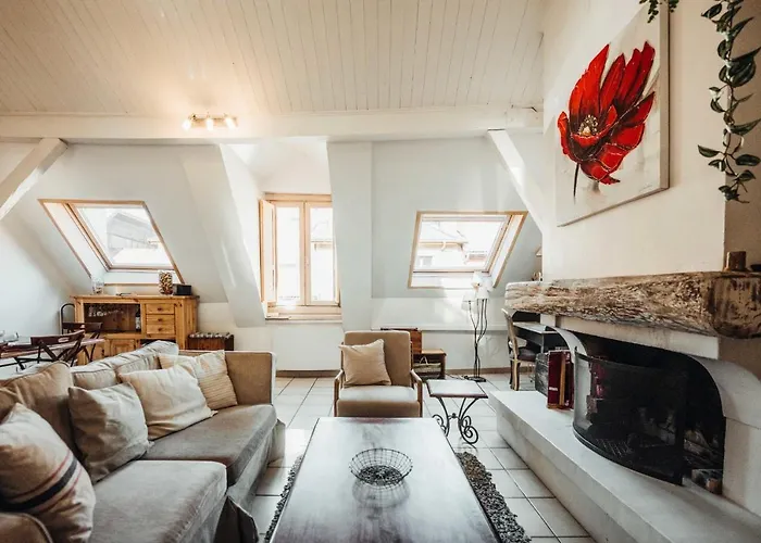 Le White Flat Exceptionnel Proche Lac *
